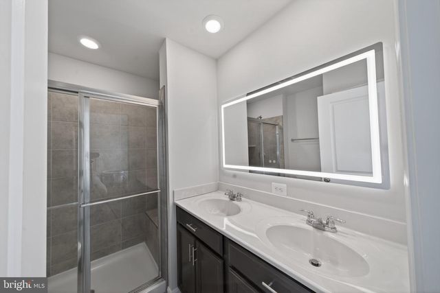 105 EXTROVERT DR, Charles Town, WV 25414