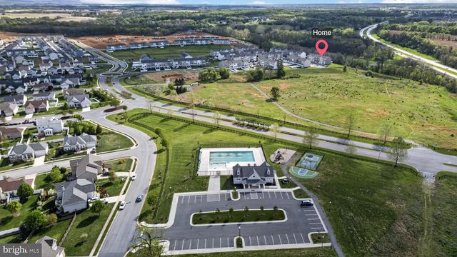 105 EXTROVERT DR, Charles Town, WV 25414