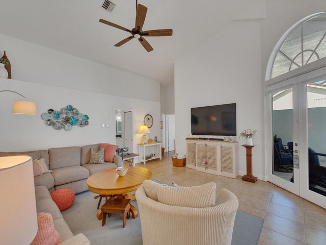 1687 Aynsley Way, Vero Beach, FL 32966