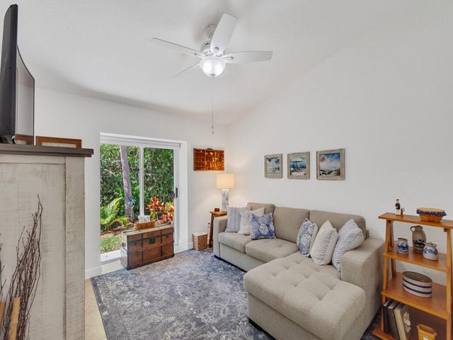 1687 Aynsley Way, Vero Beach, FL 32966