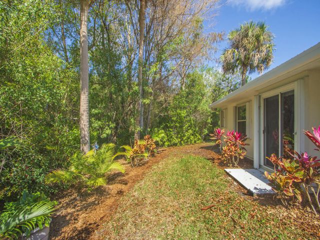 1687 Aynsley Way, Vero Beach, FL 32966