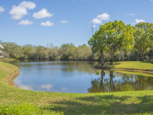 1687 Aynsley Way, Vero Beach, FL 32966