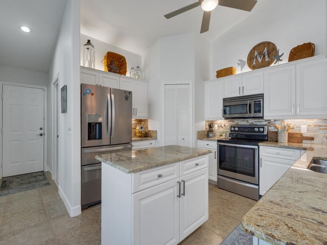 1687 Aynsley Way, Vero Beach, FL 32966