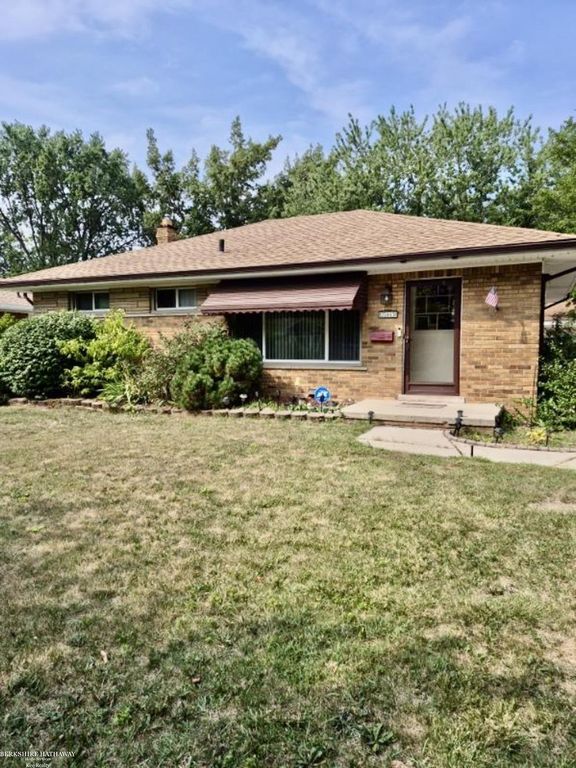 20443 Fleetwood Drive, Harper Woods, MI 48225