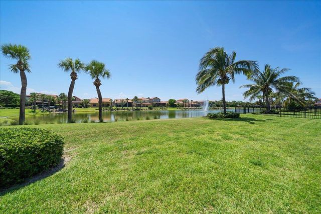 700 Ventura Drive, Satellite Beach, FL 32937