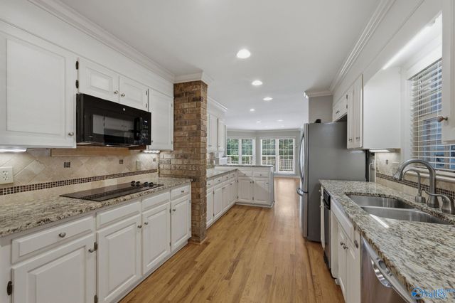 815 Baylor Drive, Huntsville, AL 35802