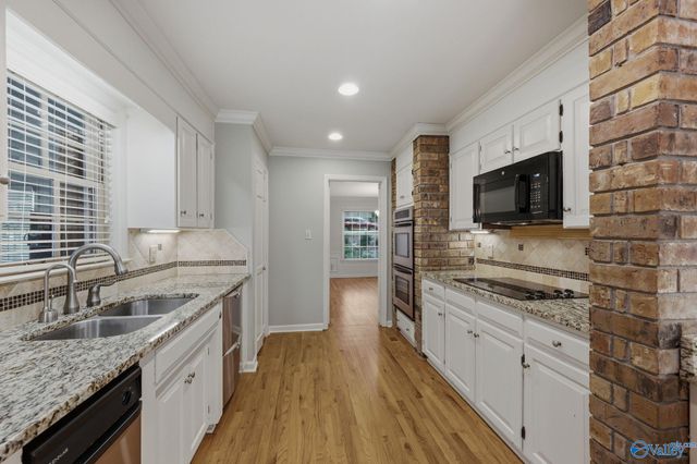 815 Baylor Drive, Huntsville, AL 35802
