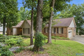 815 Baylor Drive, Huntsville, AL 35802