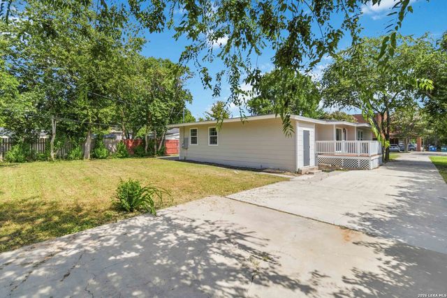 225 Arvin Dr, Terrell Hills, TX 78209