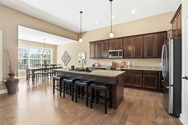 1123 Chambrey Court, Clearcreek Twp, OH 45458