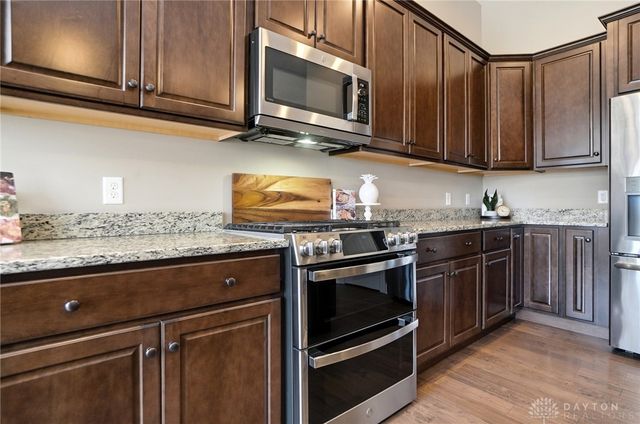 1123 Chambrey Court, Clearcreek Twp, OH 45458