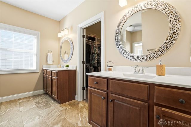 1123 Chambrey Court, Clearcreek Twp, OH 45458