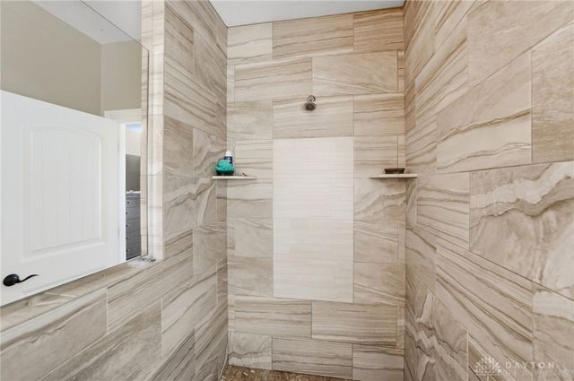 1123 Chambrey Court, Clearcreek Twp, OH 45458