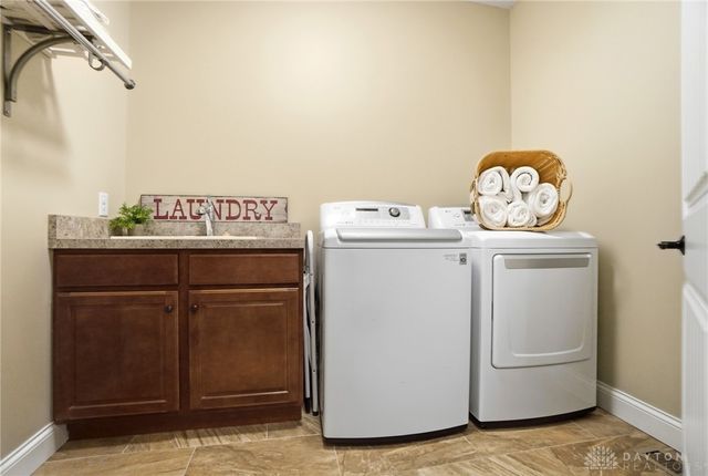 1123 Chambrey Court, Clearcreek Twp, OH 45458