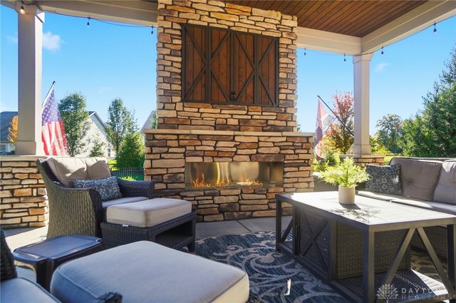 1123 Chambrey Court, Clearcreek Twp, OH 45458