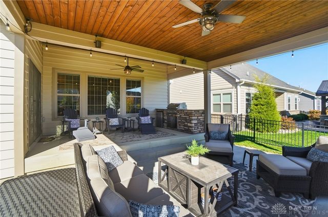 1123 Chambrey Court, Clearcreek Twp, OH 45458