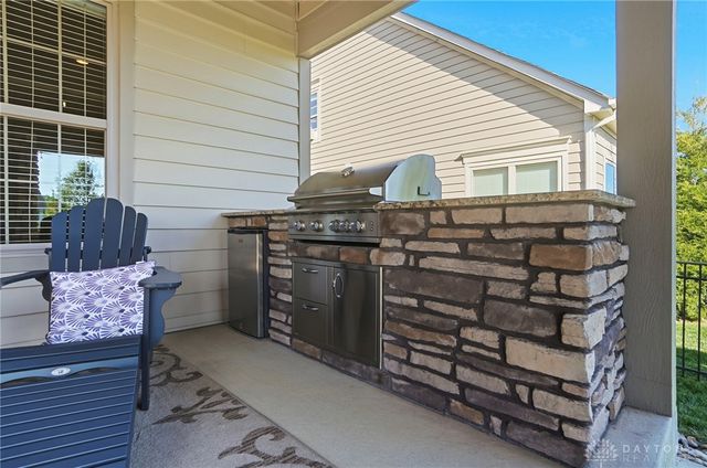 1123 Chambrey Court, Clearcreek Twp, OH 45458