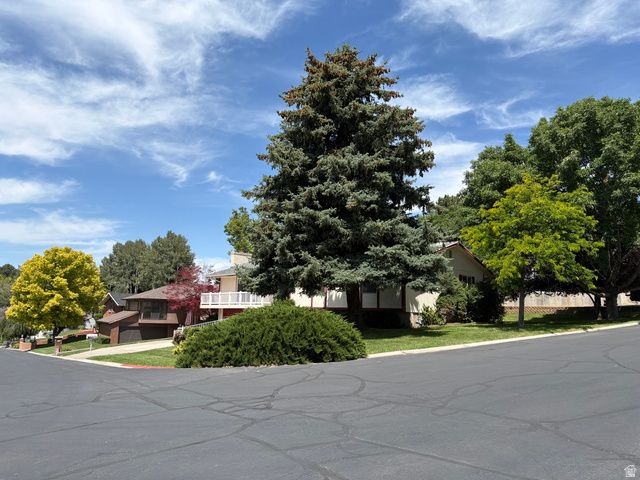 595 E MEADOWLARK RD, Orem, UT 84097