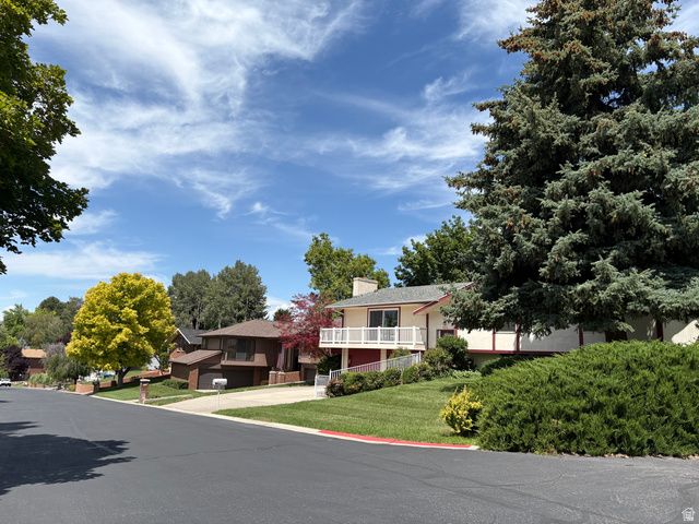 595 E MEADOWLARK RD, Orem, UT 84097