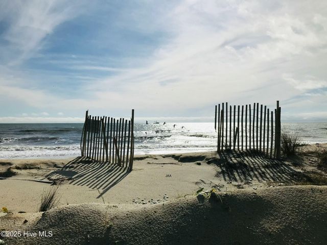 528 Live Oak Drive, Sunset Beach, NC 28468