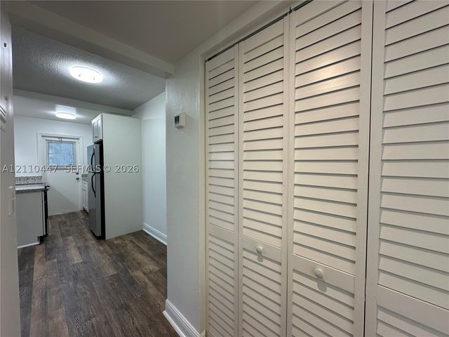 2325 Arthur St 14, Hollywood, FL 33020