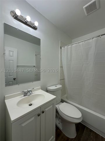 2325 Arthur St 14, Hollywood, FL 33020