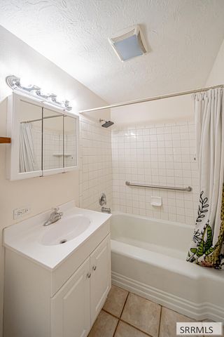 1640 S Boulevard, Idaho Falls, ID 83402