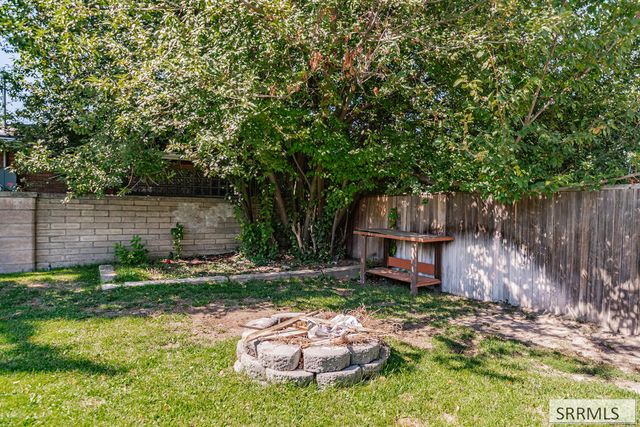 1640 S Boulevard, Idaho Falls, ID 83402