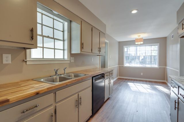 5623 MAGNOLIA WOODS DR, Bartlett, TN 38134