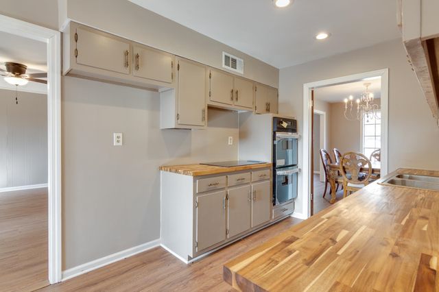 5623 MAGNOLIA WOODS DR, Bartlett, TN 38134