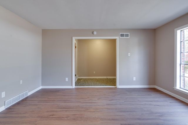 5623 MAGNOLIA WOODS DR, Bartlett, TN 38134