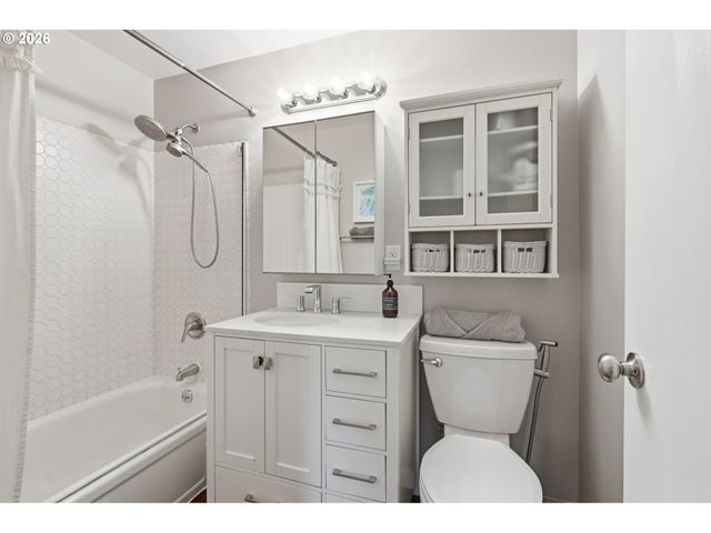 19350 Sw MURPHY St, Beaverton, OR 97078