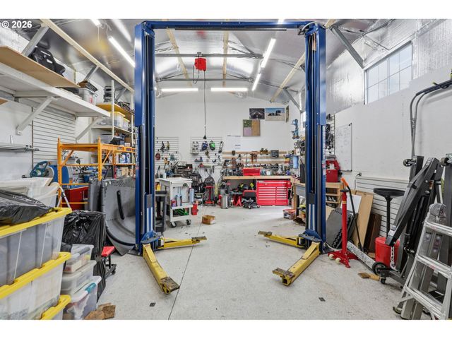 19350 Sw MURPHY St, Beaverton, OR 97078