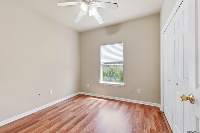 9220 Pecan Tree Dr, Baton Rouge, LA 70810