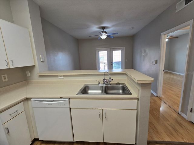 1910 E PALM AVENUE 11210, Tampa, FL 33605