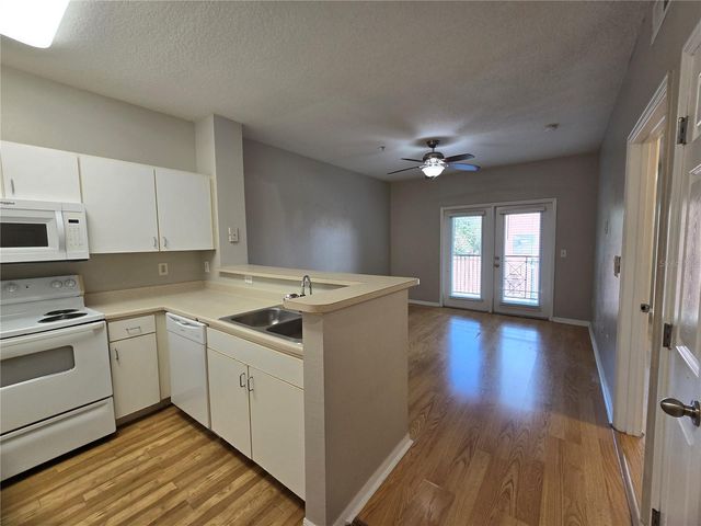 1910 E PALM AVENUE 11210, Tampa, FL 33605