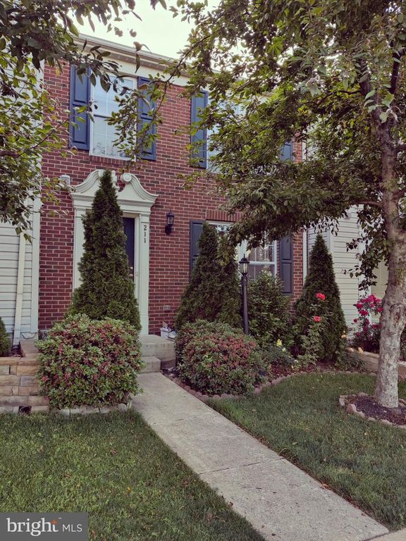 211 SHIRLEY SQ SE, Leesburg, VA 20175