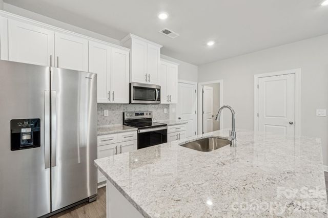 108 Ciara Place B, Mooresville, NC 28117