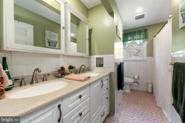 115 CLEVELAND AVE, Cherry Hill, NJ 08002