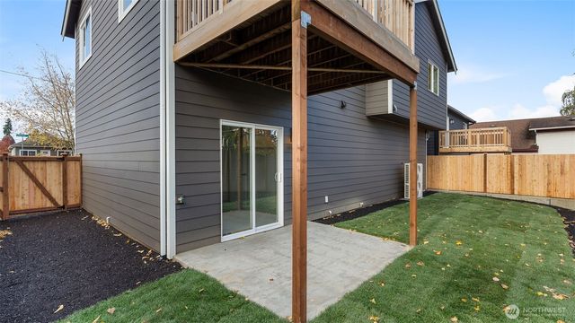 3205 19th Street, Everett, WA 98201