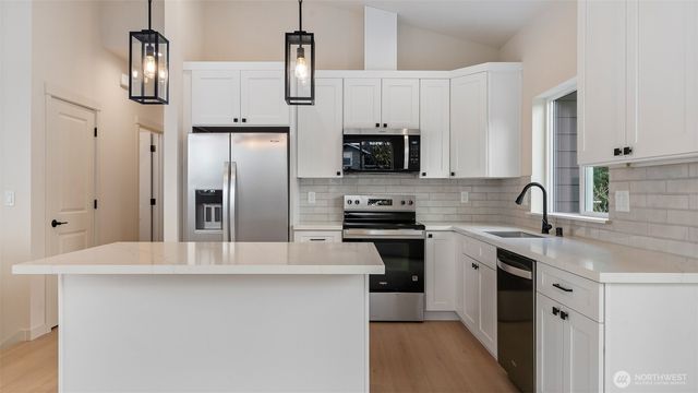 3205 19th Street, Everett, WA 98201