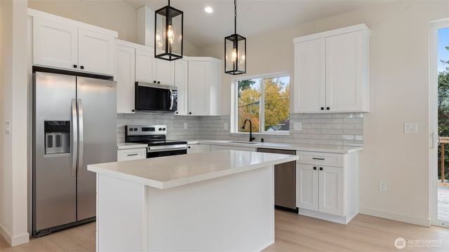 3205 19th Street, Everett, WA 98201