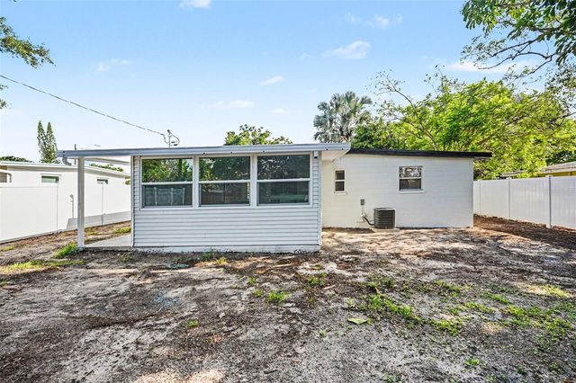 10510 112TH AVE, Largo, FL 33773