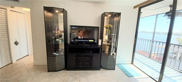 3490 N Key DR 301, North Fort Myers, FL 33903