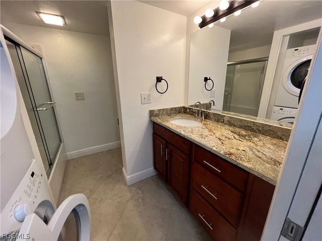 3490 N Key DR 301, North Fort Myers, FL 33903