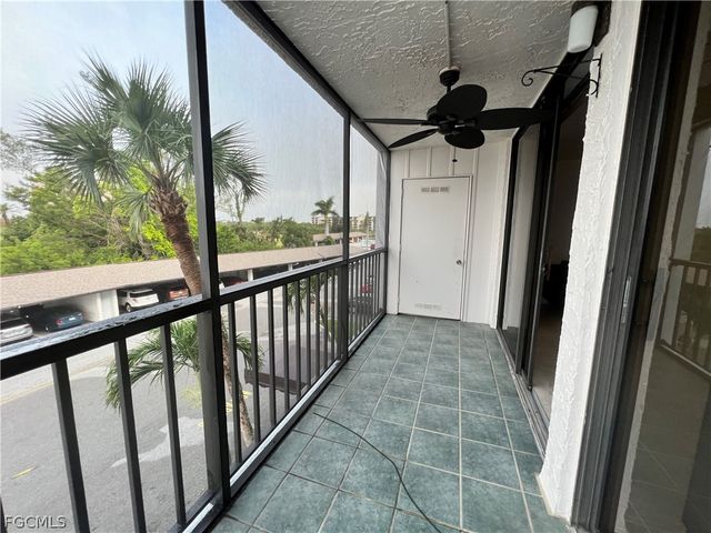 3490 N Key DR 301, North Fort Myers, FL 33903