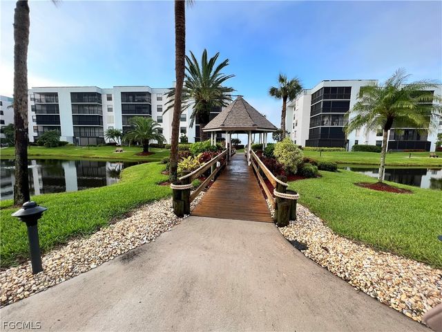 3490 N Key DR 301, North Fort Myers, FL 33903