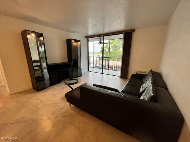 3490 N Key DR 301, North Fort Myers, FL 33903