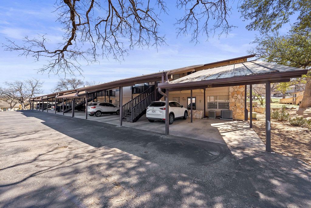 1206 Hi Stirrup 311, Horseshoe Bay, TX 78657