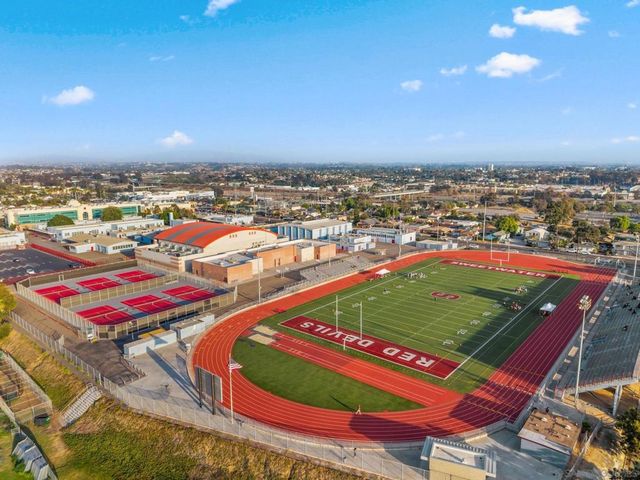 2725 C, National City, CA 91950